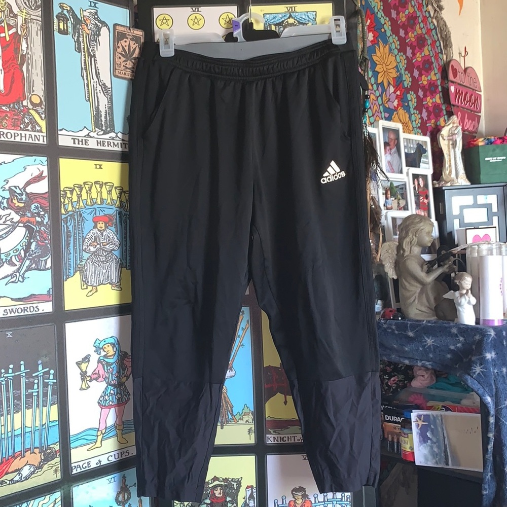 🌹Adidas Climawarm Black joggers ankle-cut🌹